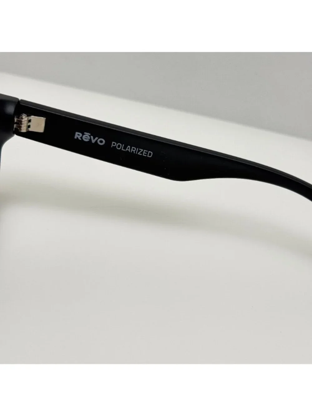 Revo Sunglasses RE 1054 01 Zinger Polarized 53-20-140